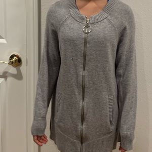 Cable&Gauge Light-Gray Zip-Up Sweater